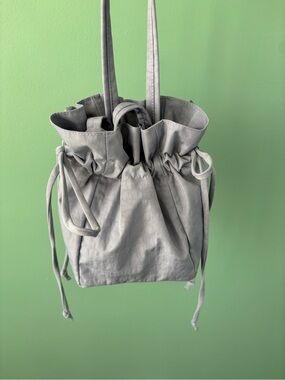 BAGGU - Nylon Drawstring Bag - Like new, EUC!